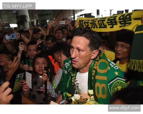 尤文图斯传奇球星宣布退役，球迷泪洒全场送别