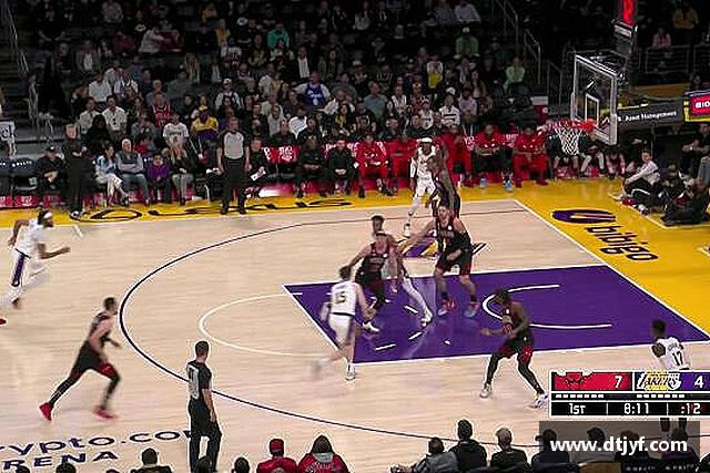 关于EMC易倍官网首页